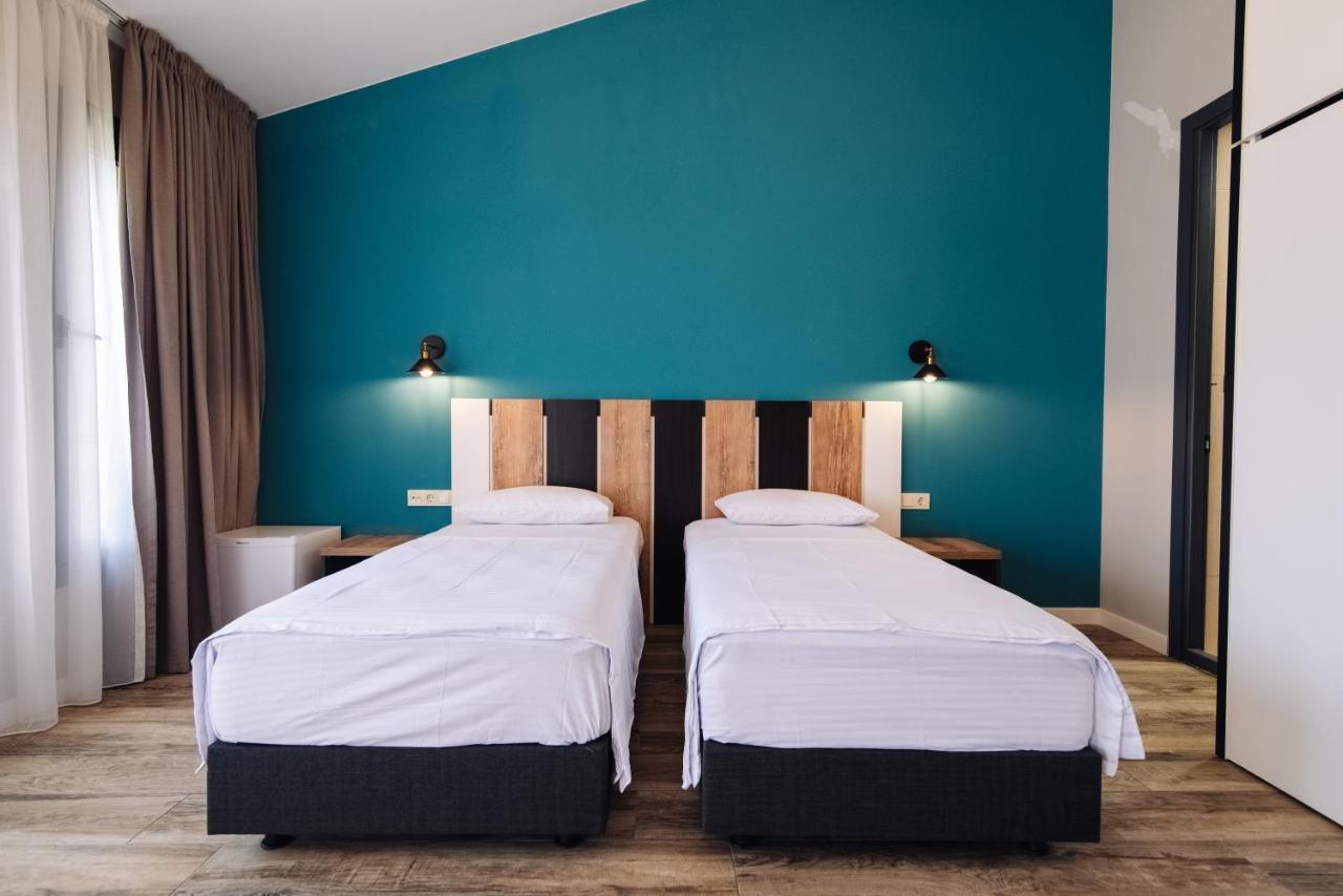 Wine Rock Hotel Тбилиси Экстерьер фото