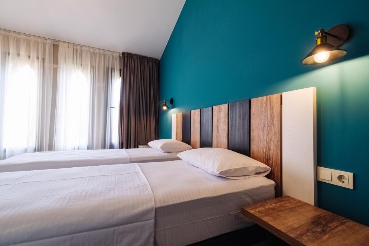Wine Rock Hotel Тбилиси Экстерьер фото
