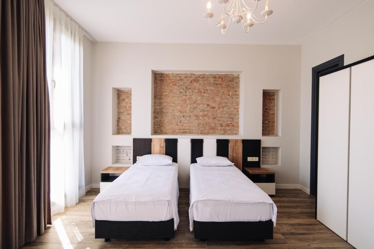 Wine Rock Hotel Тбилиси Экстерьер фото