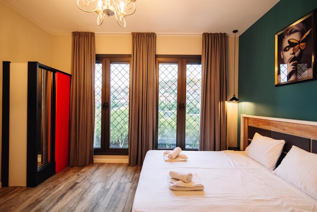 Wine Rock Hotel Тбилиси Экстерьер фото