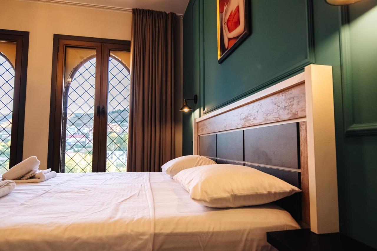 Wine Rock Hotel Тбилиси Экстерьер фото