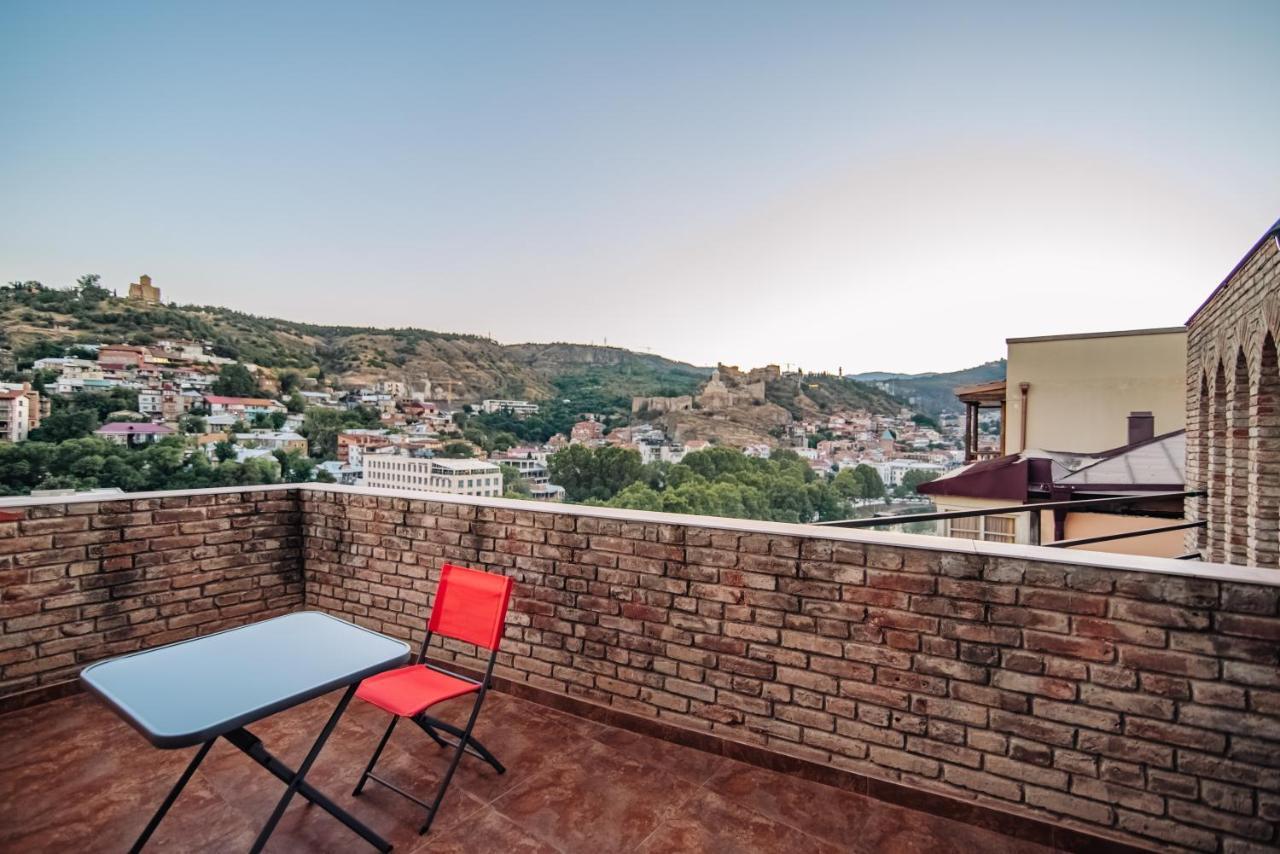 Wine Rock Hotel Тбилиси Экстерьер фото